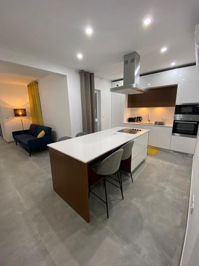 Gzira Two-Bedroom Apartment מראה חיצוני תמונה